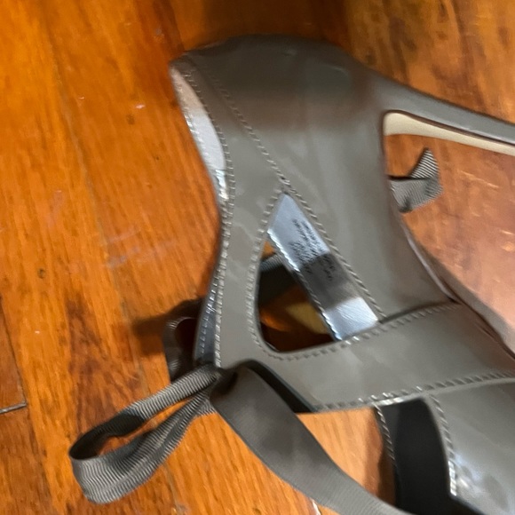 XAPPEAL gray/ brown color with lighting, with laces size 7. - Picture 5 of 8